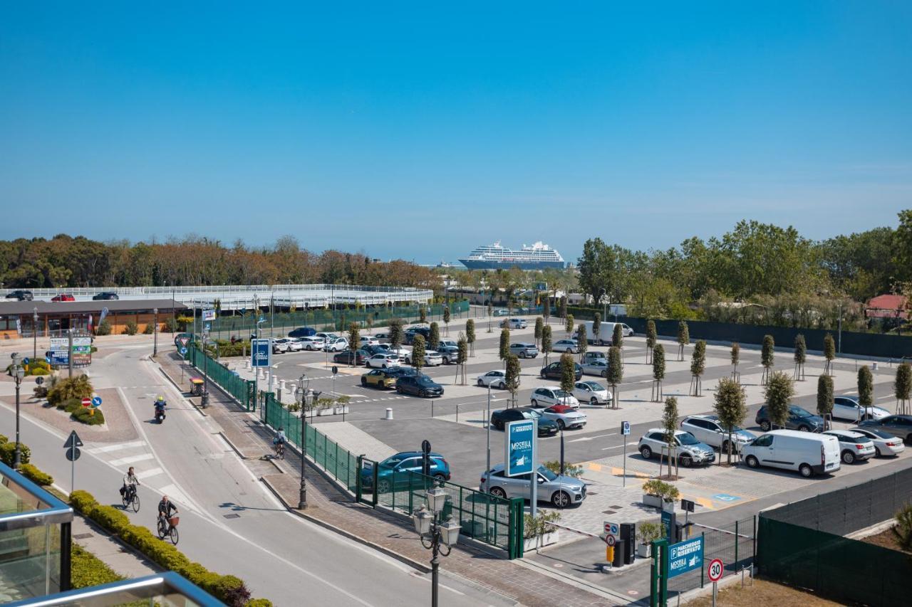 Mosella Suite Hotel Sottomarina Ngoại thất bức ảnh