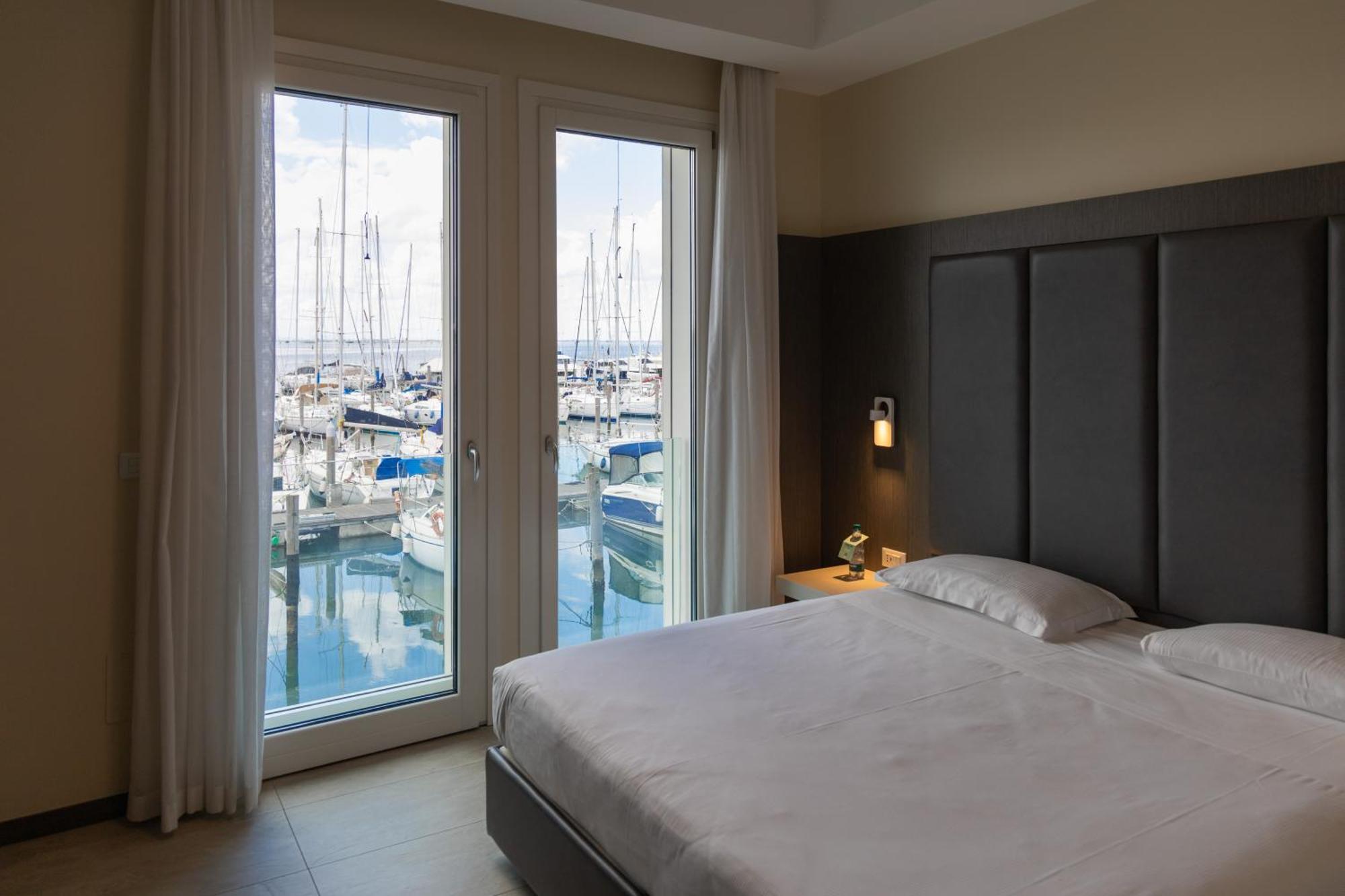 Mosella Suite Hotel Sottomarina Ngoại thất bức ảnh